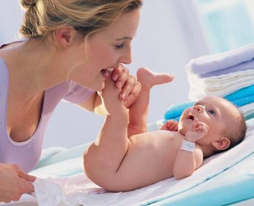 Как ухаживать за пупком новорожденного?