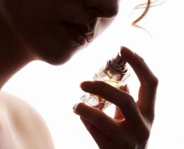 Где купить элитную парфюмерию: онлайн-продажи