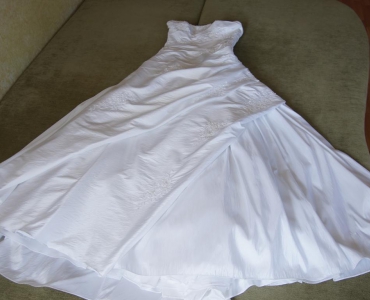 Как продать свадебное платье б/у?