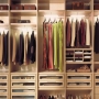Как хранить одежду в шкафу